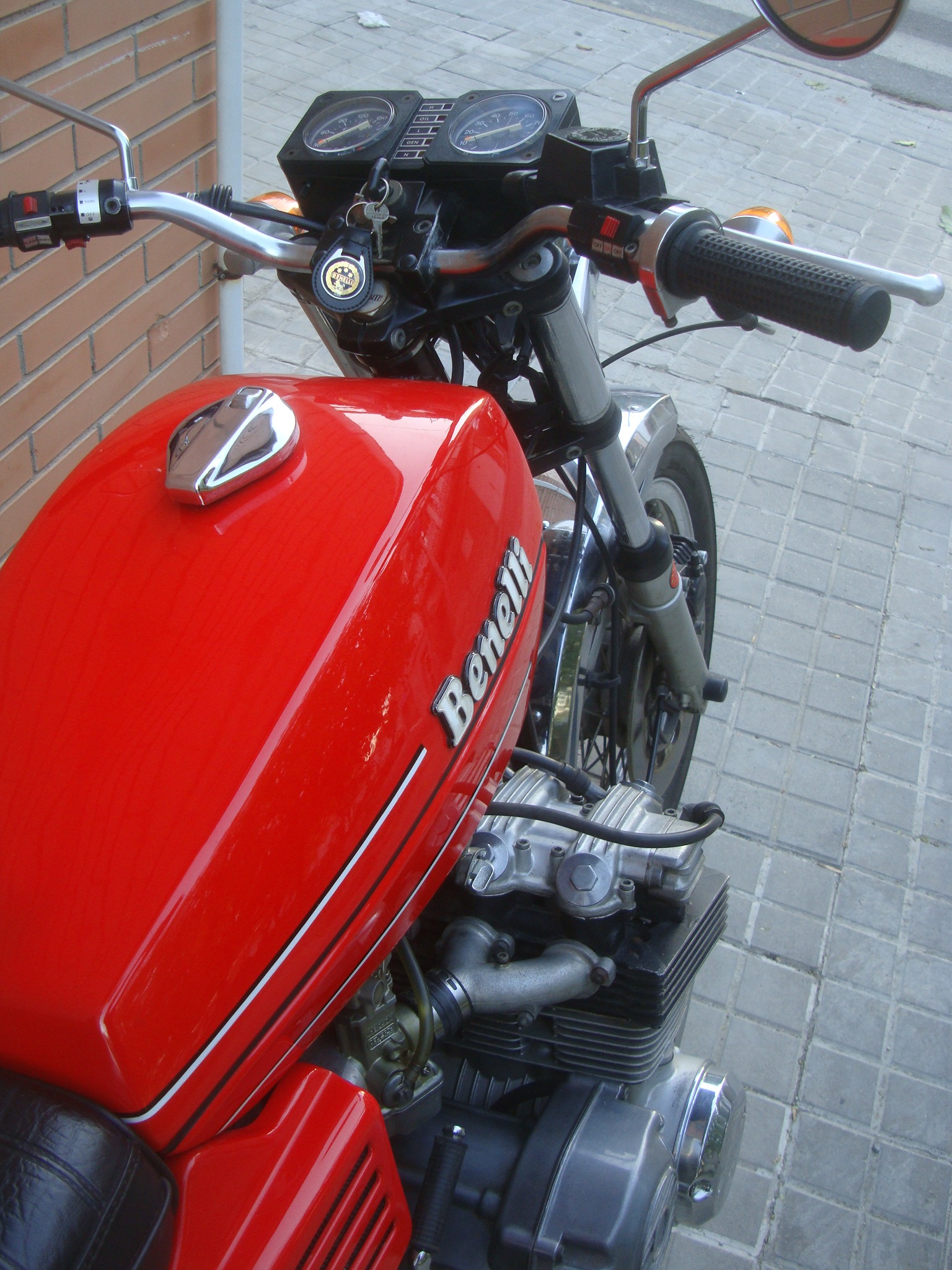 1975 Benelli 750 Sei photograph 5