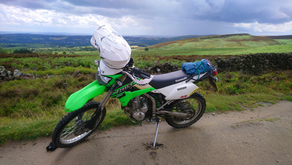 2016 Kawasaki KLX250 photograph 2