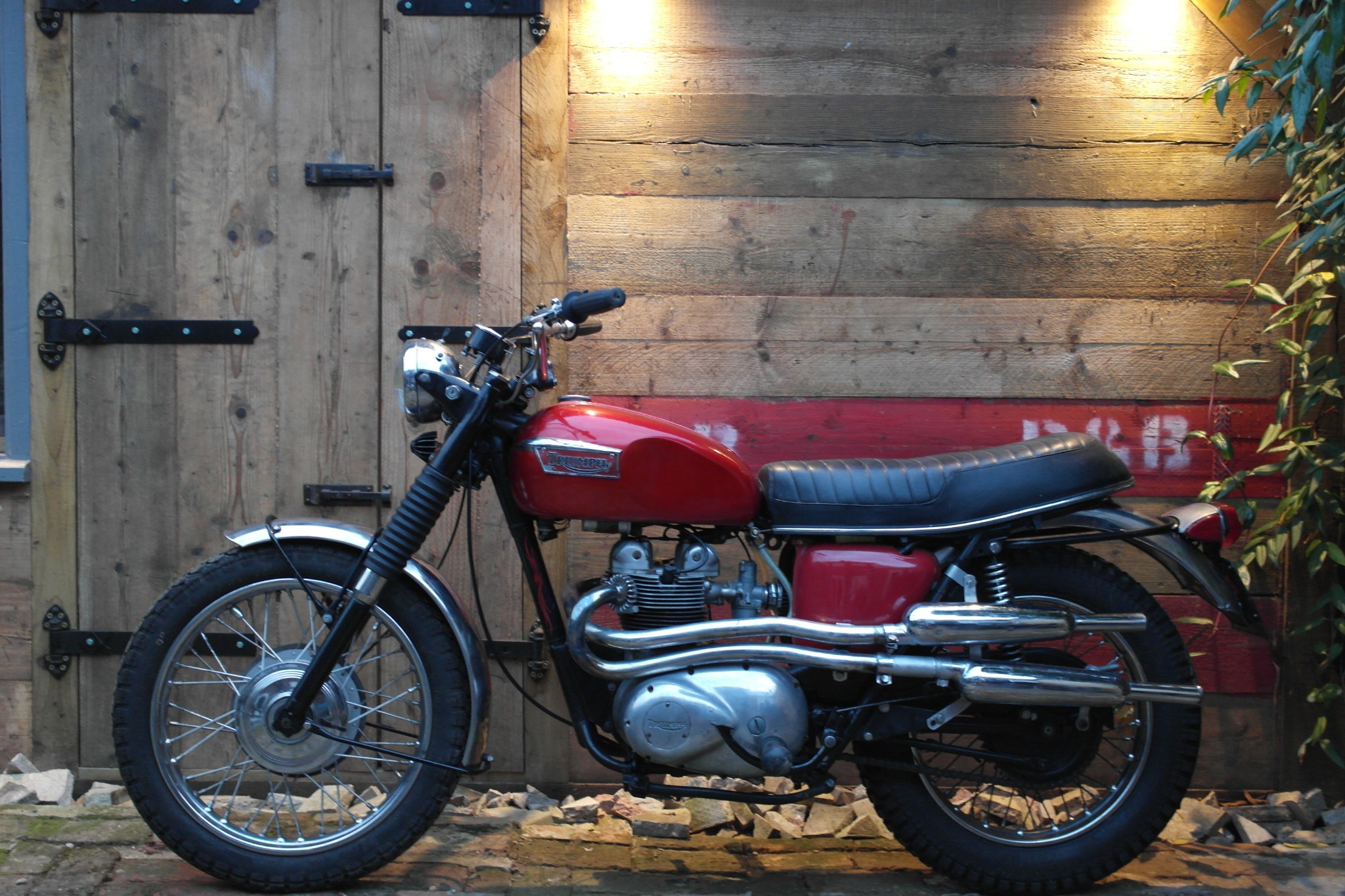1969 Triumph T100C photograph 20