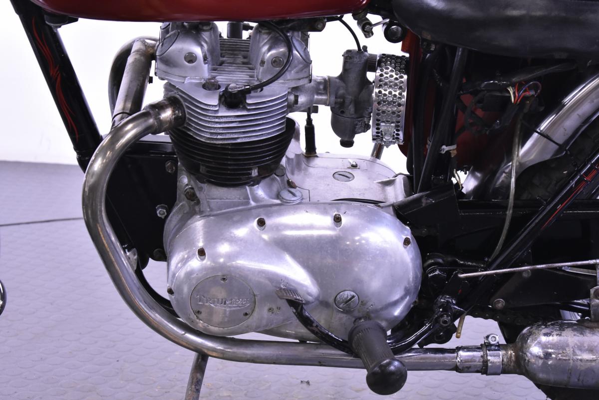 1969 Triumph T100C photograph 15