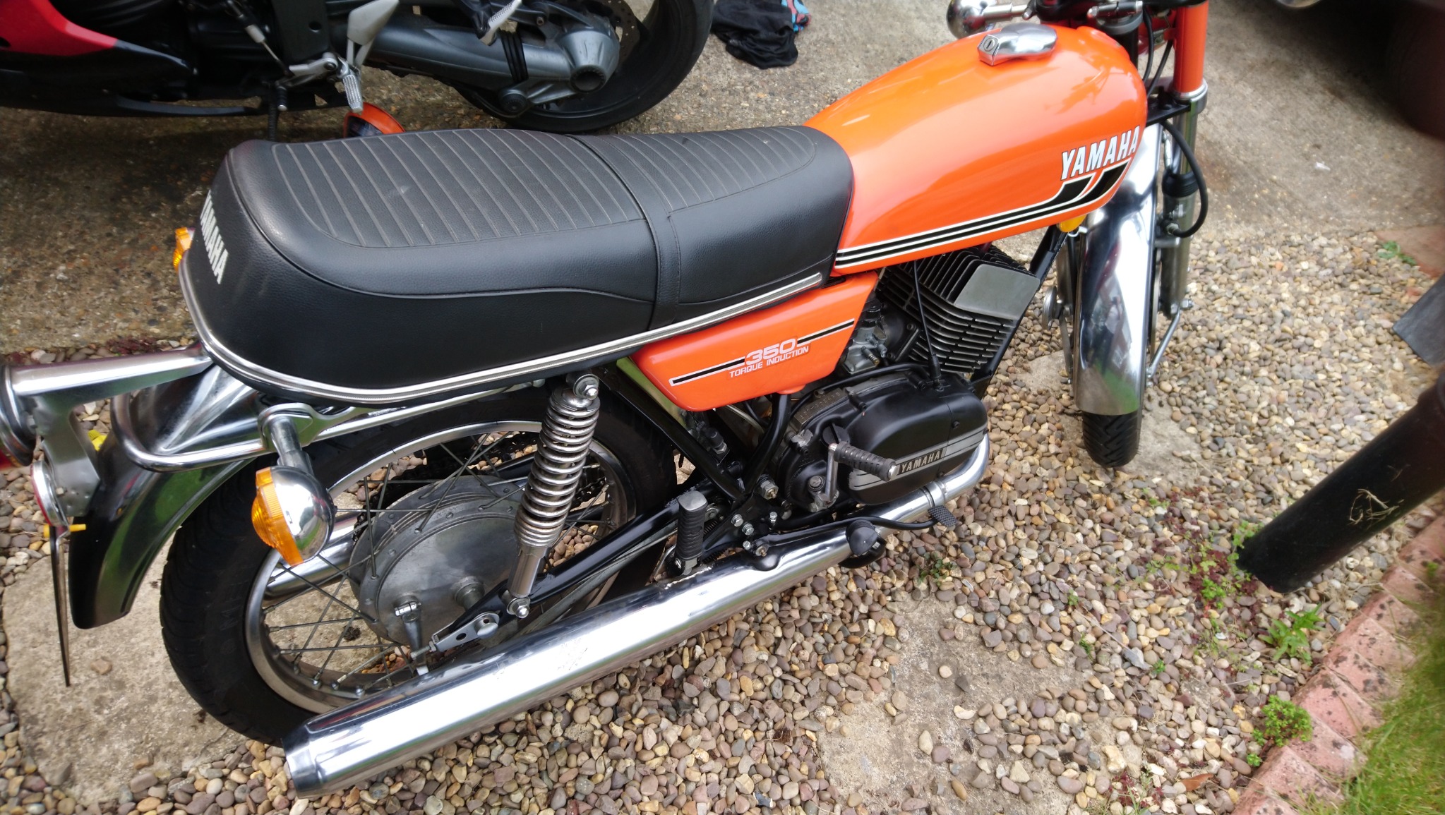 1975 Yamaha RD350B photograph 15