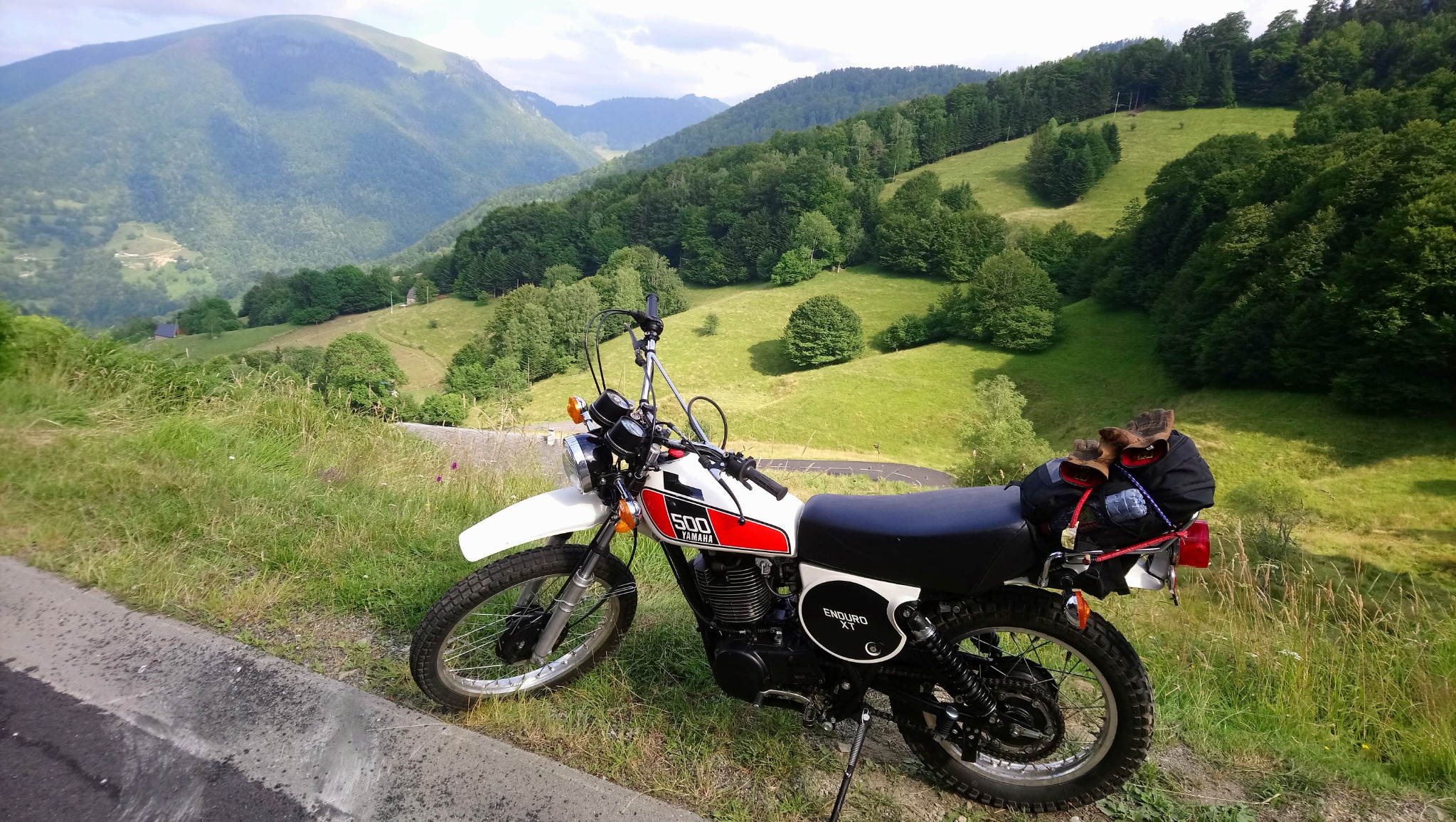 1976 Yamaha XT500 photograph 1