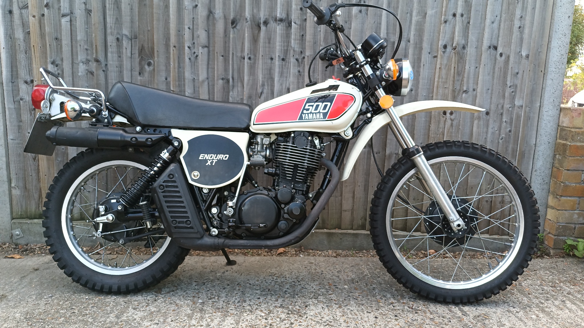 1976 Yamaha XT500 photograph 3